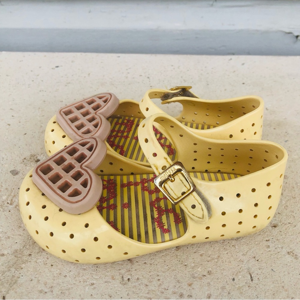 Mini Melissa Waffle Heart Yellow Cute Baby Girl Flat Shoes Sz 8 Toddler